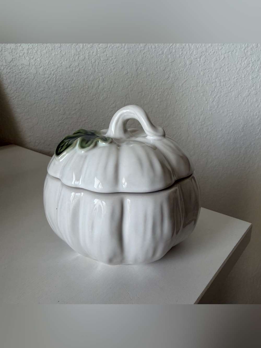 Hobby Lobby Robert Stanley Fall Classics White Pumpkin Shaped Candy Jar